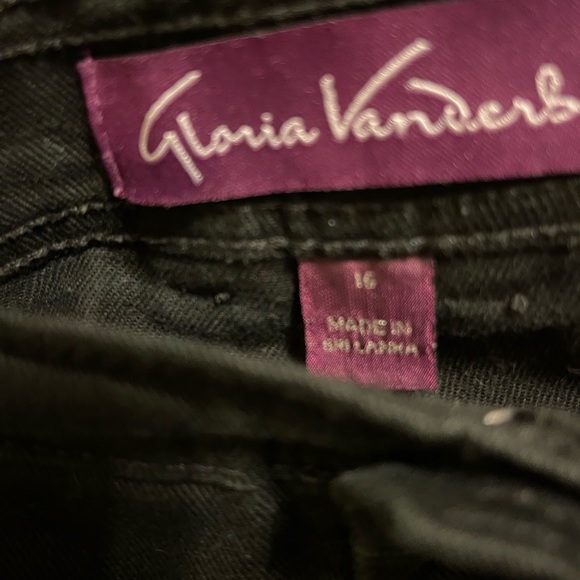 Women’s Gloria Vanderbilt Black Jeans - Picture 3 of 3